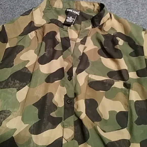 Blouse - Picture 3 of 4